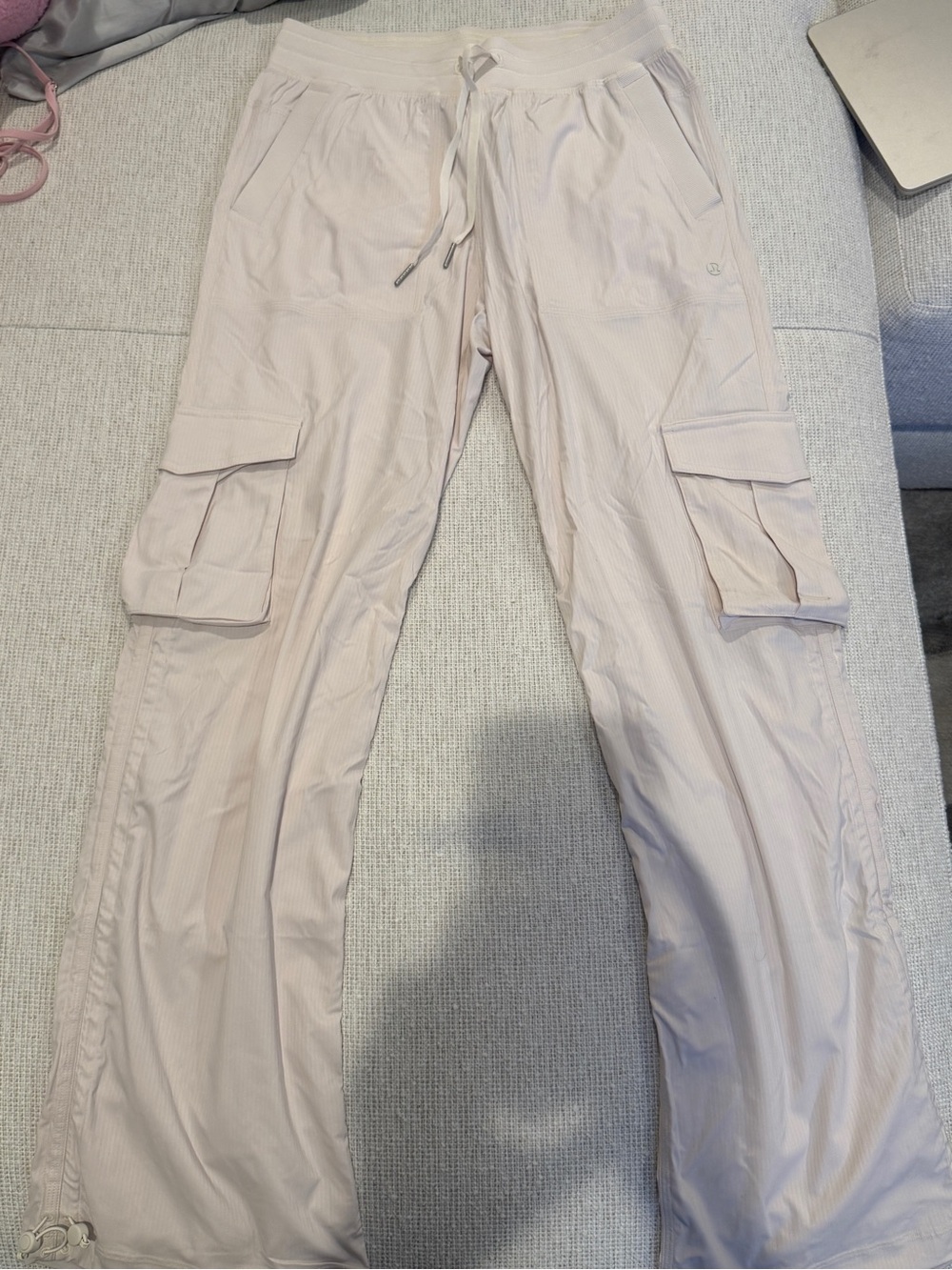 Lululemon Lightweight Adjustable Mid-Rise Cargo Pant